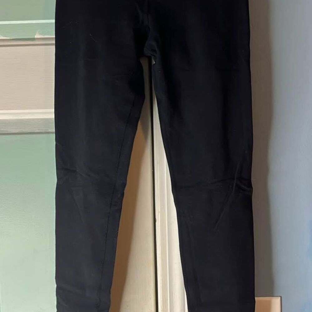 Lululemon black leggings, size 4